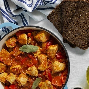 Как готовить жаркое из мяса индейки?