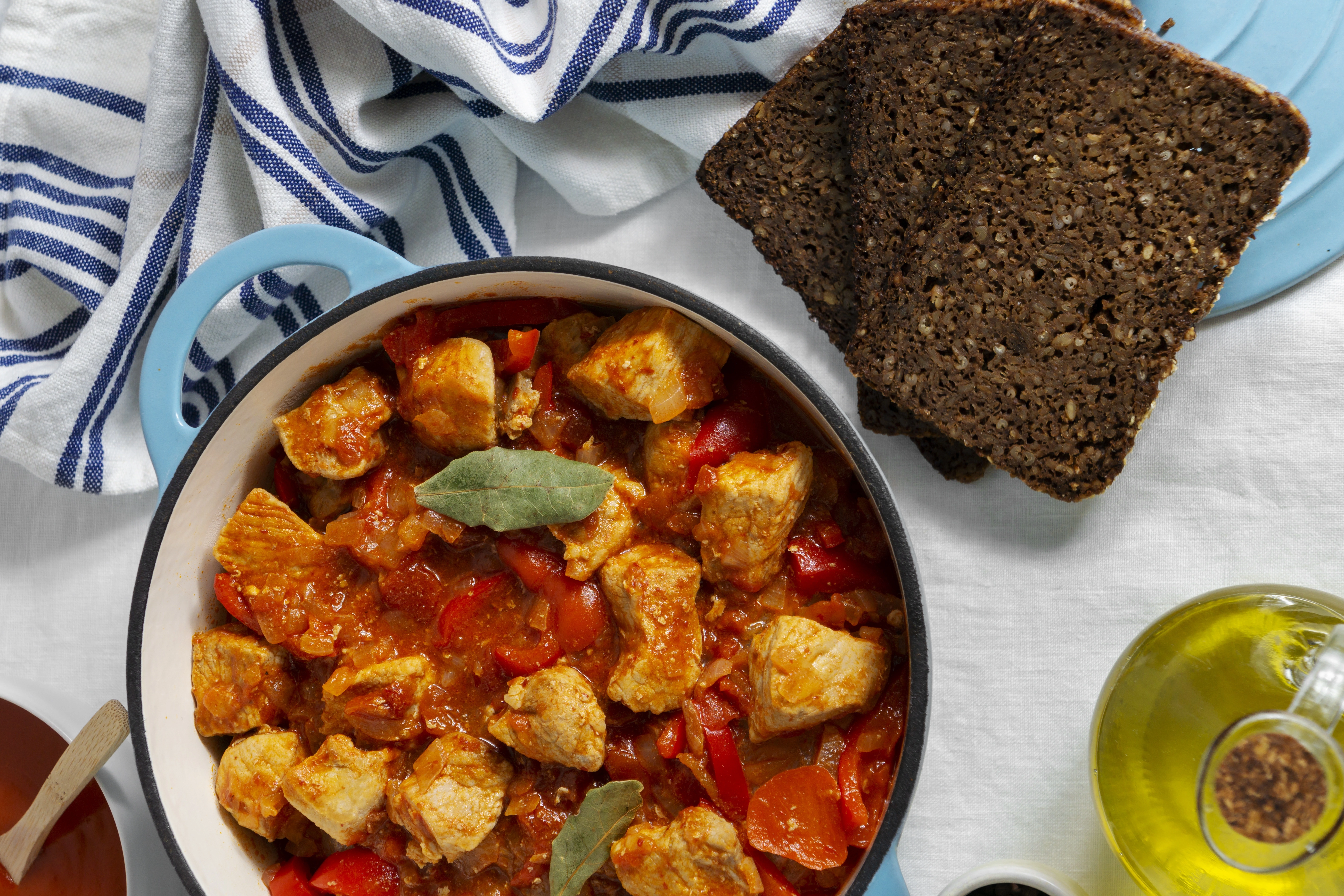 Как готовить жаркое из мяса индейки?